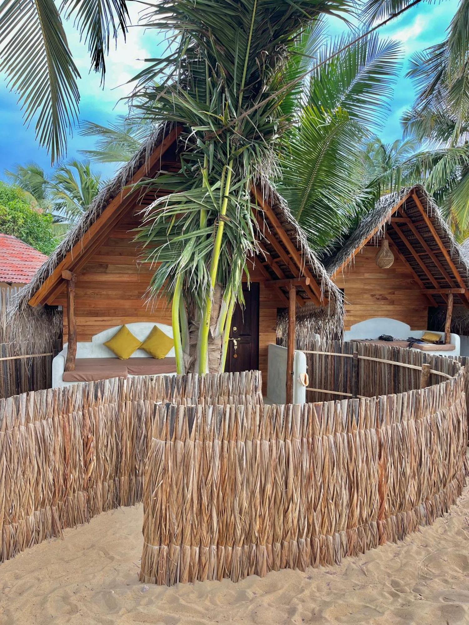Windy Waves Kite Surfing Beach Resort Kalpitiya Exterior foto